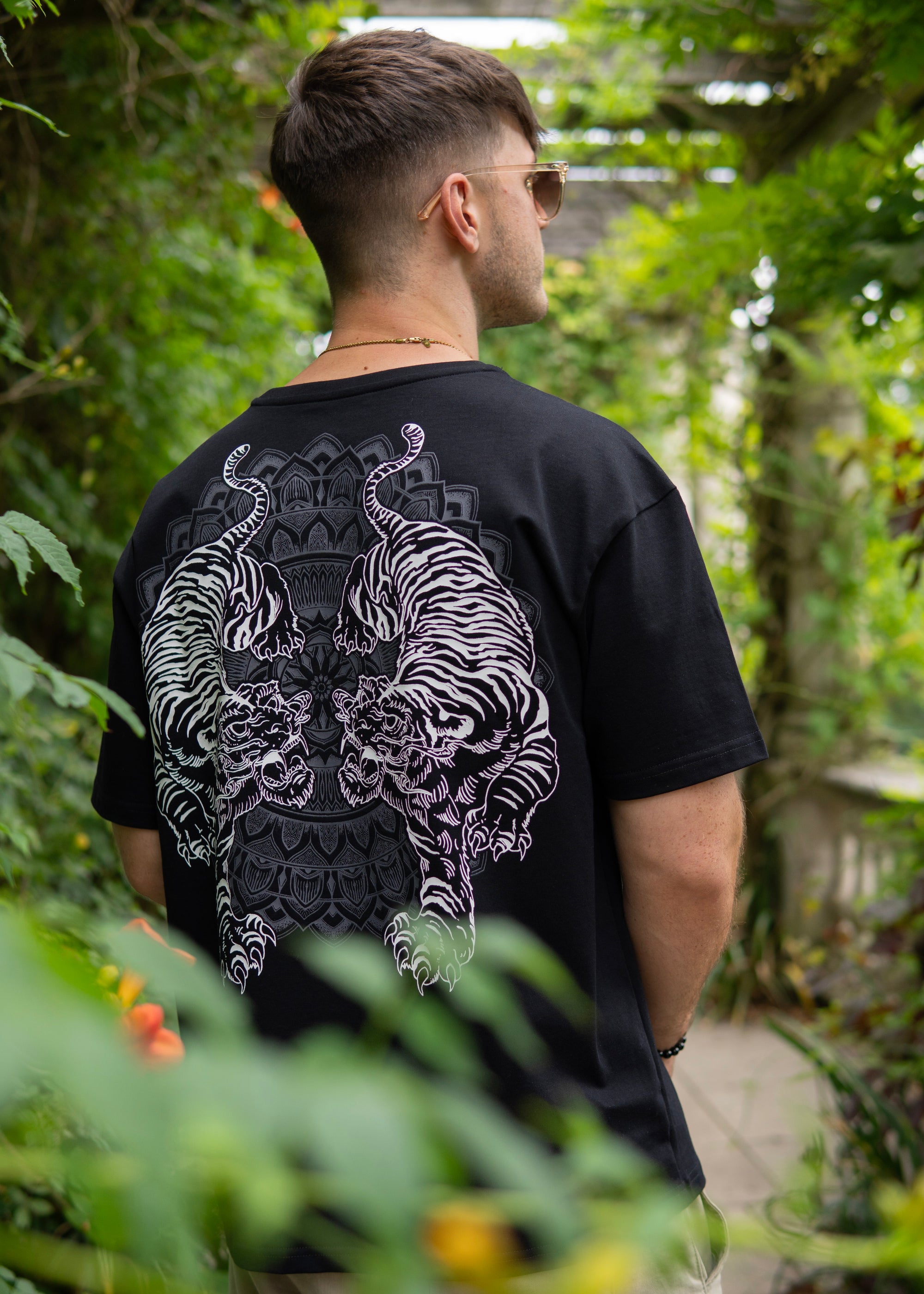 Tiger Mystik Nāga Crew Neck - Vintage Black